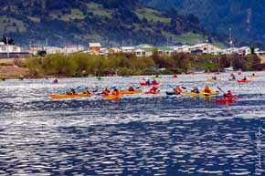 Con masiva participación de deportistas se realizó Encuentro Internacional de Kayak en Puerto Aysén