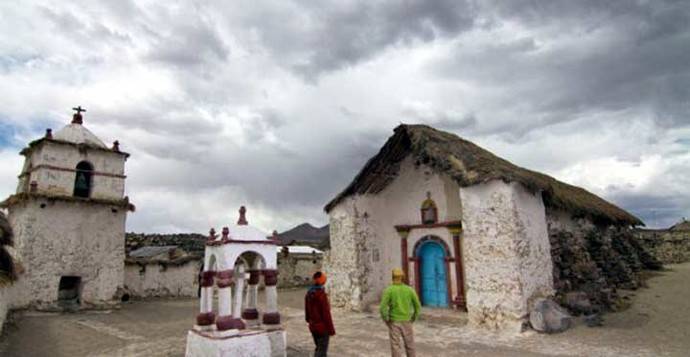 Feria de turismo entrega los panoramas imperdibles de Arica y Parinacota para disfrutar este verano