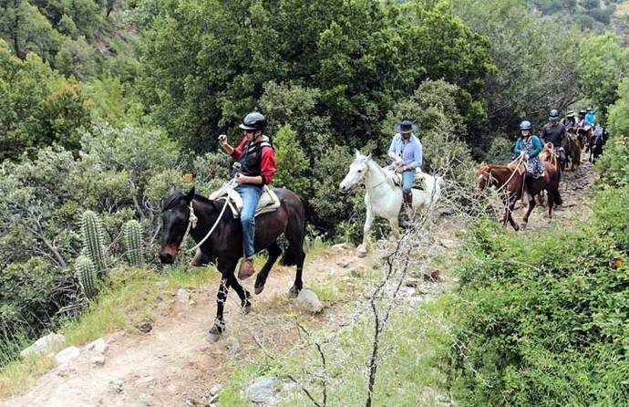 Actores del turismo celebraron la llegada del verano en cordillera de Chacayes