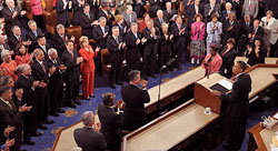 Barack Obama inicia su intervención ante los representantes de las dos cámaras del Congreso de EEUU. 

