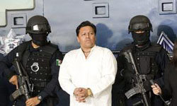 El secuestrador reducido por las fuerzas policiales 

