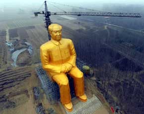 Empresarios y aldeanos chinos construyen un mega-Mao Zedong
