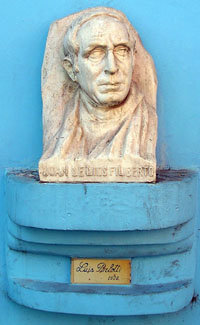 Un busto erigido a la memoria de Juan de Dios Filiberto
