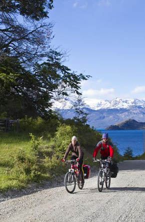En Chile se realiza trekking en el Lago Lago General Carrera y Capitán Prat