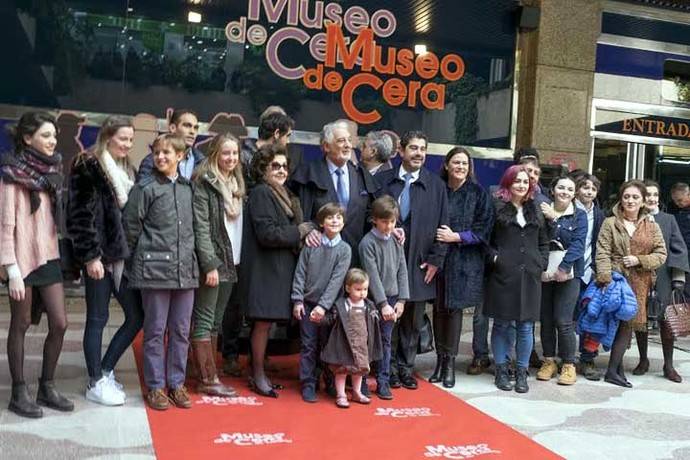 Plácido Domingo inaugura su escultura en el Museo de Cera de Madrid