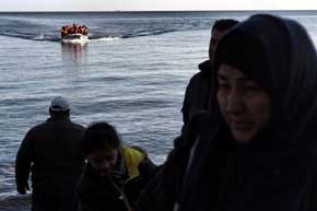 Mueren ahogados 11 niños en un nuevo naufragio frente a la costa de Turquía