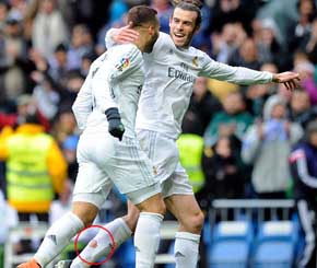 Gareth Bale, con agujeros en las medias
