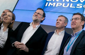 Rajoy, con la ministra Ana Pastor, y el presidente y vicepresidente de la Xunta.
