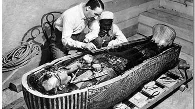 Descubren dos cámaras secretas en la tumba de Tutankamón