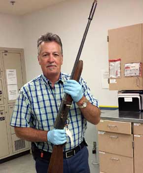 Publican fotos de fusil con que se suicidó Kurt Cobain