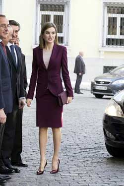 La Reina Letizia visita la Fundación Microfinanzas BBVA