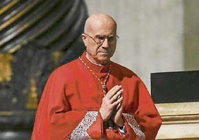 El cardenal Tarcisio Bertone