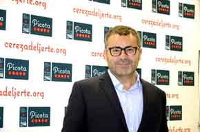 El periodista Jorge Javier Vázquez recibe el Premio Picota del Jerte 2016