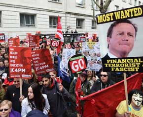 Miles de personas protestan en Londres contra la austeridad del Gobierno