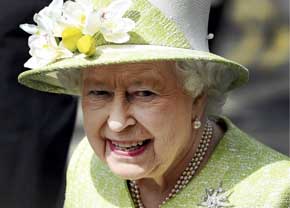 Isabel II durante el desfile de celebración de su cumpleaños en Windsor, este 21 de abril.