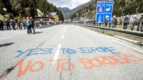 Interceptan a 19 inmigrantes que viajaban ocultos en un camión en Grecia