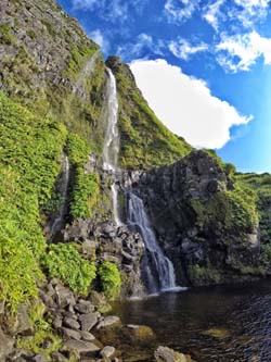 Azores, un prodigio de la naturaleza en medio del Atlántico 