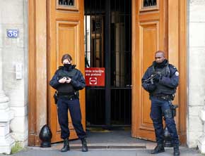 Salah Abdeslam fue extraditado a Francia para ser encarcelado en recinto de máxima seguridad