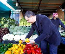 Sumiller Josep Roca saborea la cocina criolla chilena en su gira austral