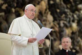 El papa exhorta a las fuerzas militares a promover la reconciliación y la paz