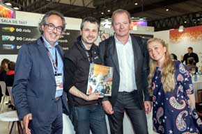 Un fotógrafo extremeño firma la portada de la revista Gilbert & Gaillard 