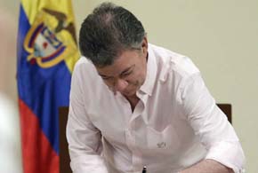 Santos ofrece recompensa al que informe sobre dinero de las FARC