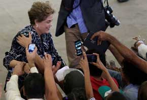 Dilma Rousseff recibe el apoyo de partidarios