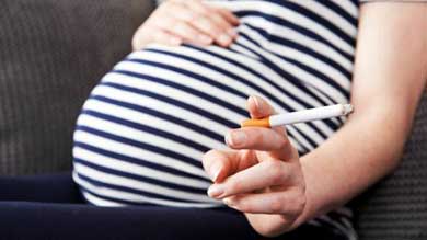 Francia les pagará a mujeres embarazadas para que no fumen