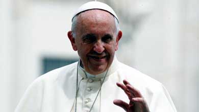 El papa Francisco creará una comisión para estudiar si las mujeres pueden puede servir como diaconesas. 
