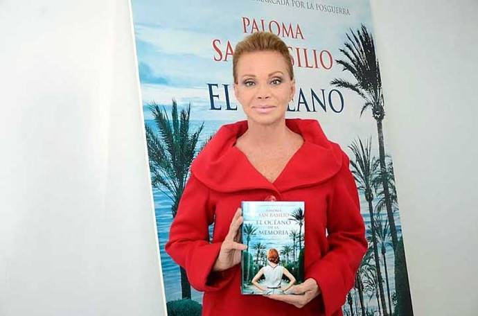 La cantante Paloma San Basilio debuta en la novela con 'El Océano de la Memoria'