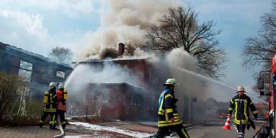 Alemania: Aumentan incendios contra centros de refugiados