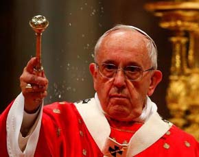 El Papa recuerda a obispos que 'muchas costumbres' han cambiado
