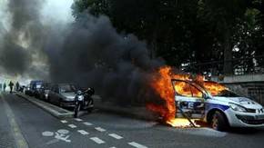 Protestas contra la reforma laboral elevan el tono en Francia