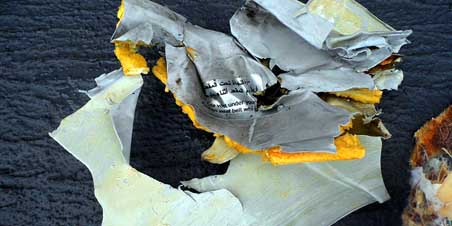 EgyptAir: Las primeras imágenes de los restos del avión