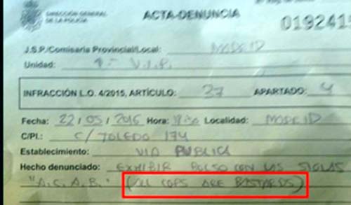 La policía archiva la denuncia contra la joven del bolso del gato y se excusa en la “ambivalencia del hecho”