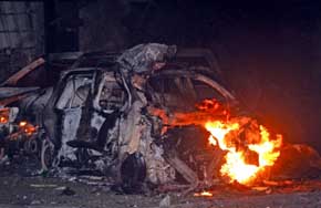 Hombres armados y con un coche bomba atacan un hotel en Somalia