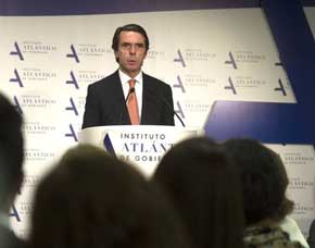Aznar avisa que 'asaltar el Paraíso', que quiere Podemos, es el camino más directo al 'infierno del conflicto violento' 