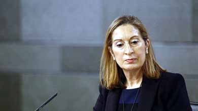 'Operación Pastor': la ministra gana enteros como 'tapada' de Rajoy