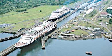 Accidente en Canal de Panamá deja cuatro heridos