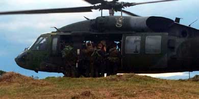 Accidente de helicóptero en Colombia deja 17 militares muertos