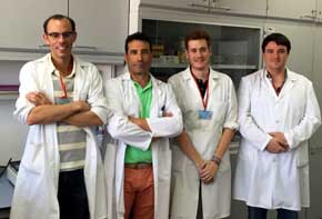 Los investigadores de la Universidad de Granada que han llevado a cabo este estudio. De izquierda a derecha: Javier Díaz, Julio Ochoa (investigador principal), Jorge Moreno y Mario Pulido.