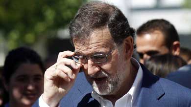 PP de Mariano Rajoy (136 diputados) busca alianza con PSOE (85 escaños) y Ciudadanos (32 escaños ) para formar gobierno amplio en España.