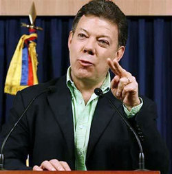 Juan Manuel Santos fue Ministro de Defensa de Uribe dede 2006