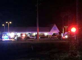 El tiroteo ocurrió durante una fiesta en un club nocturno en Fort Myers, Florida.  
