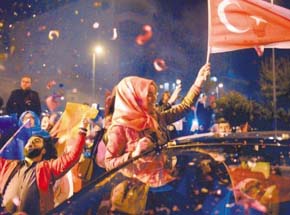 Turismo en Turquía cayó 40% en junio, el mayor desplome en dos décadas