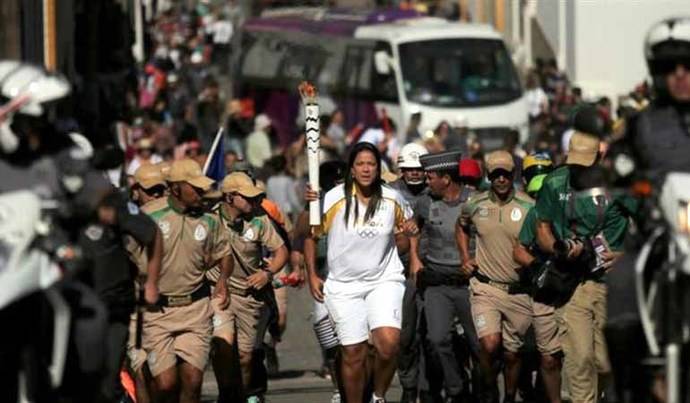 Protesta ciudadana a la llegada de la antorcha olímpica