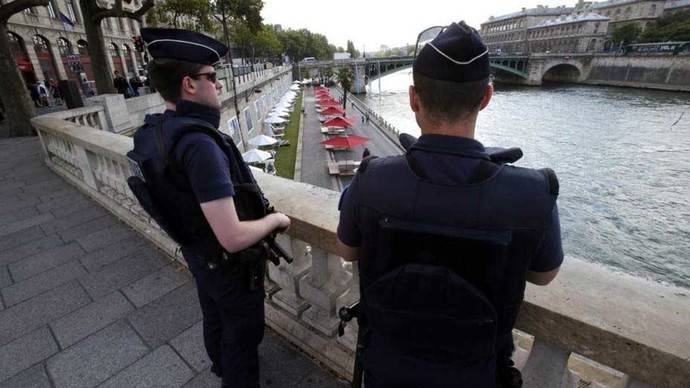 Francia refuerza la seguridad en las escuelas ante la amenaza terrorista