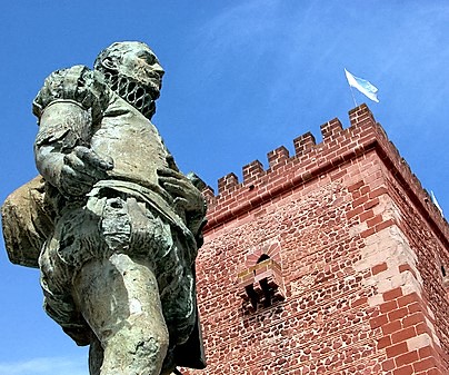 Alcázar de San Juan, ciudad cervantina, de museos Arqueológico, del Barro, Casa del Hidalgo y Torre de Don Juan
 