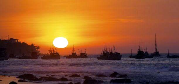 Debido al privilegiado clima que posee y lo cercano al mar, es una zona ideal para realizar buceo y surf. 

