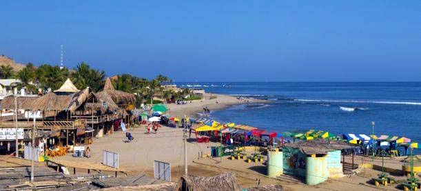 En Máncora también puedes explorar las playas y zonas aledañas. 

